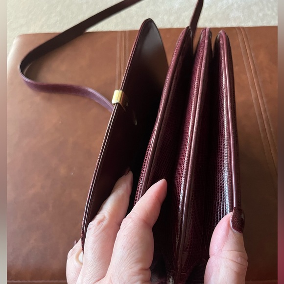 Authentic Gucci Purse - Picture 7 of 13